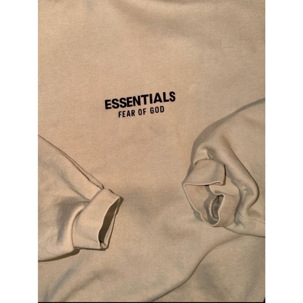 Essentials Sweatshirt - Picture 3 of 7